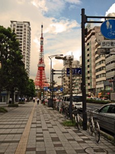 三田霊廟と東京タワー