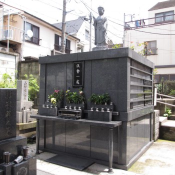 真英寺メモリアルパーク　合祀墓　納骨堂