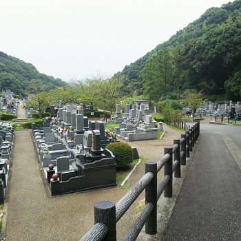 福岡市立　三日月山霊園　墓地　墓石