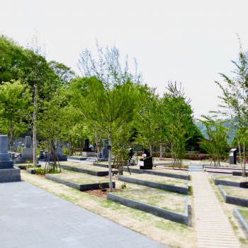 森林メモリアルヒルズ　霊園　墓地　お墓　墓石　樹木