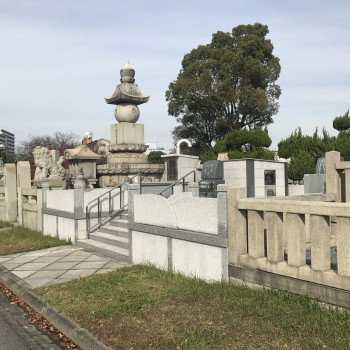 大阪市設　瓜破霊園　霊園　墓地　墓石