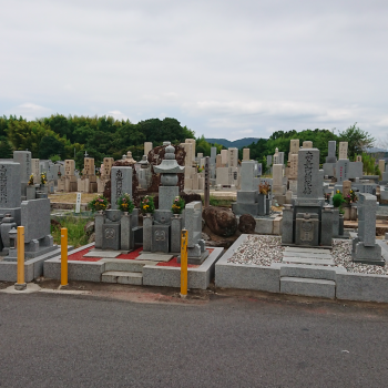 墓地　墓苑　お墓　石材　穴虫二上共同墓地